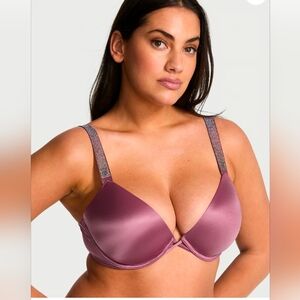 Victoria's Secret NWT 32E(DD) Logo Shine Strap Lightly Lined Low Cut Demi Bra